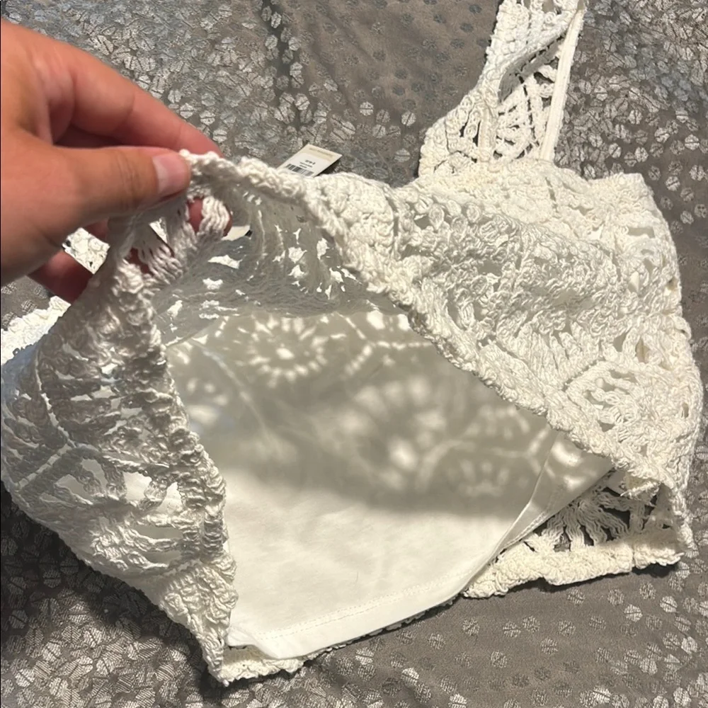 💕NWT! Chic White Crochet Tank Top - Picture 4 of 5